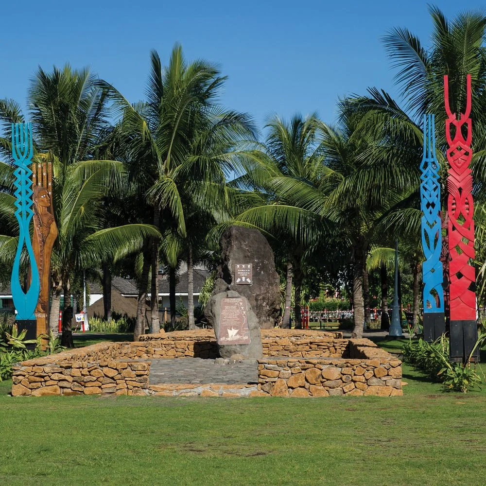 walking-papeete-hokulea-paofai.jpg