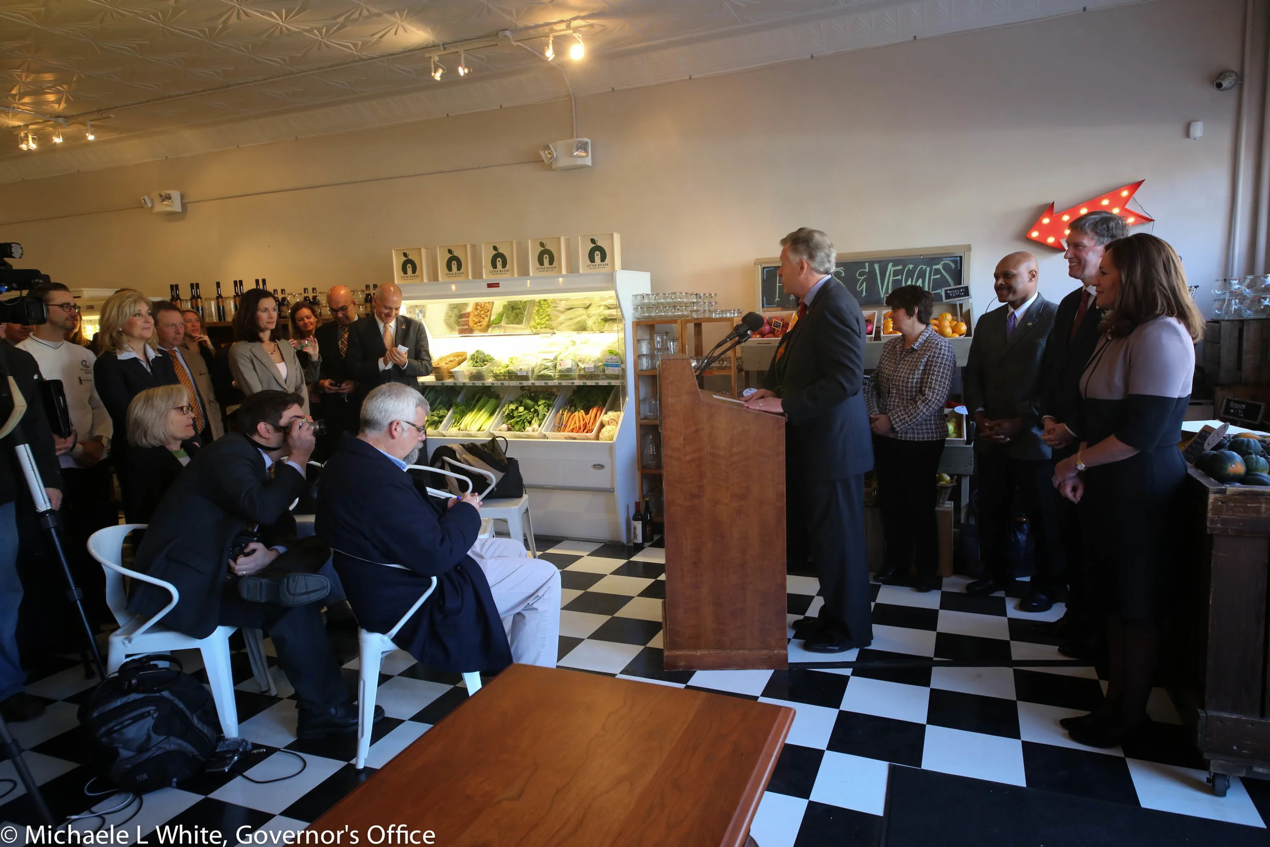 Signing ceremony at the Little House Green Grocery