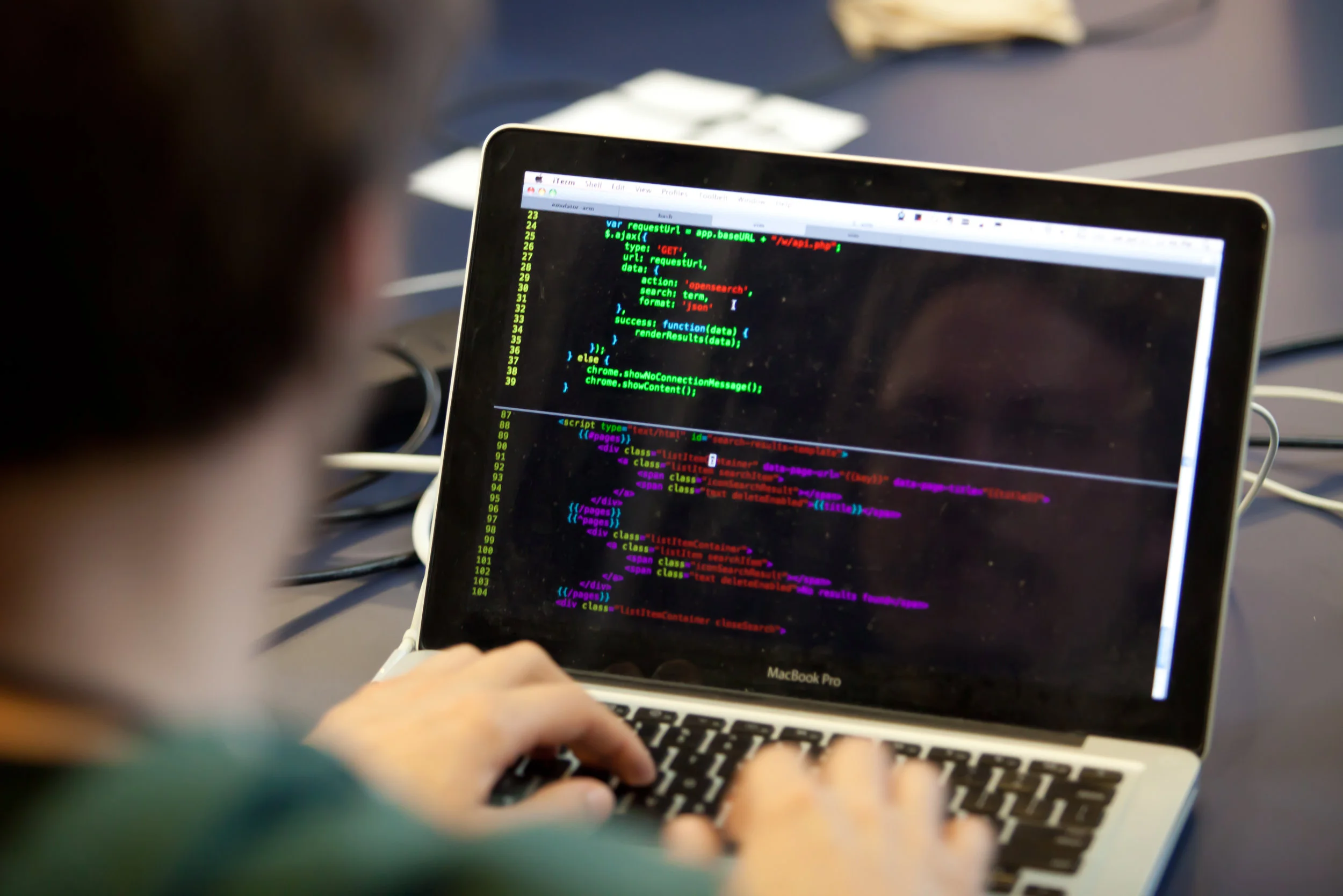 Photo:&nbsp;Almonroth.