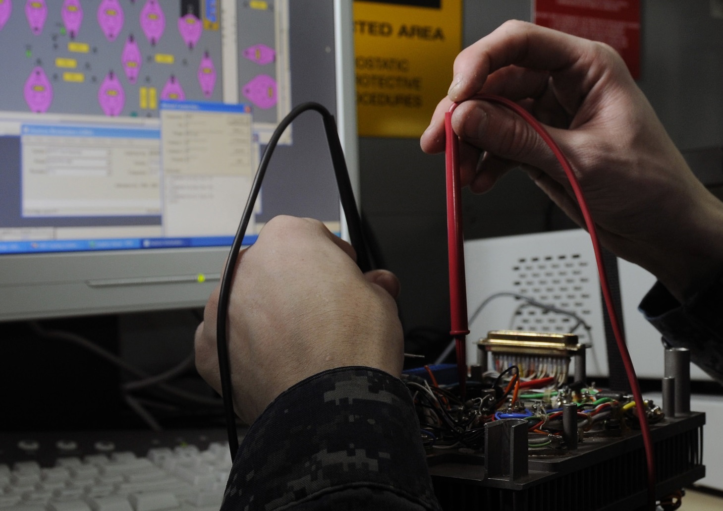 How can student competencies be assessed in an electronics course?