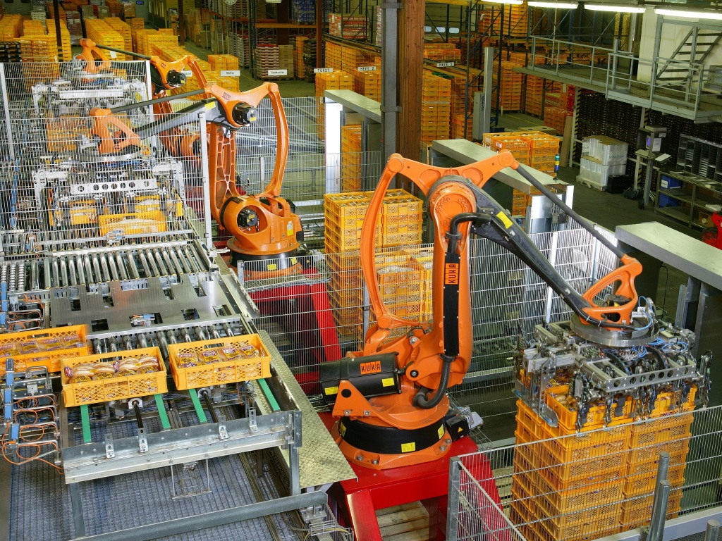 Universities will play a key role in the ongoing training of the workforce, and the need for new educational models and new types of credentials will be increasingly evident. - Photo: KUKA Roboter GmbH, Bachmann.