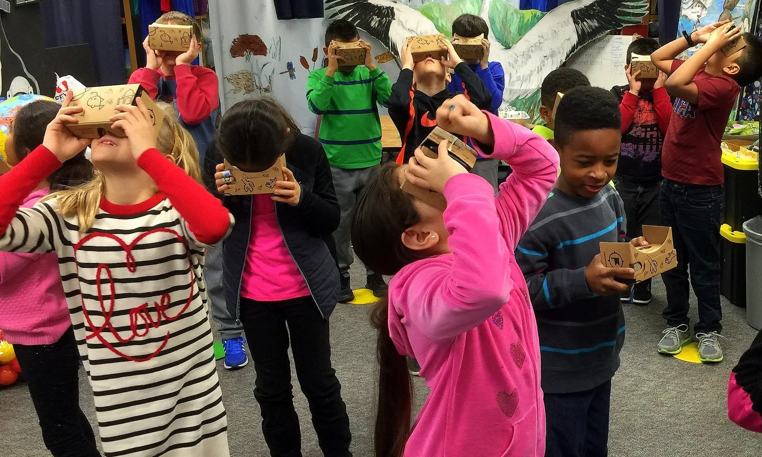 Kids using Google's Tour Creator at school