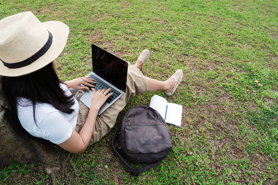 According to a survey, online college students focus on their career, seek specific credentials, and value the time and cost of courses. - Photo: bigstock.com