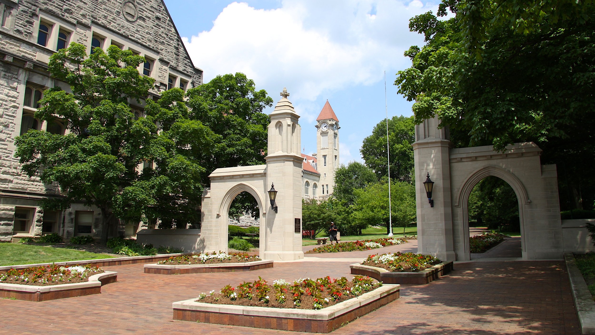 The grant will be used to create Platform, a collaborative research laboratory dedicated to contemporary arts and humanities with the aim to open up new professional pathways for students and highlight the many career choices available to individuals with degrees in the arts and humanities. - Indiana University Bloomington
