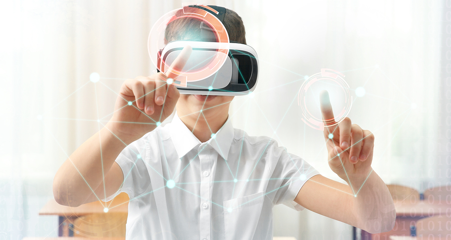 Researchers from the University of Maryland explored whether the use of virtual spaces, through VR headsets, allows better recall of information than when using a computer screen. - Photo: bigstock.com