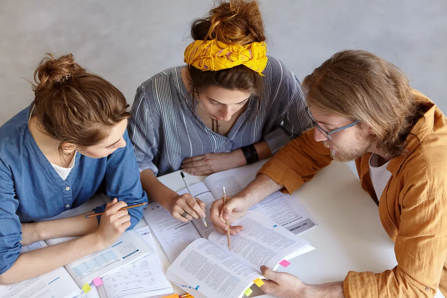 Improving Academic Writing in English Through Research