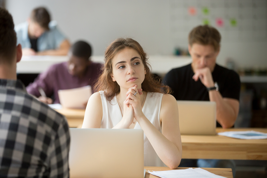 The volumes of information students handle daily is affecting their ability to focus. - Photo: Bigstock.