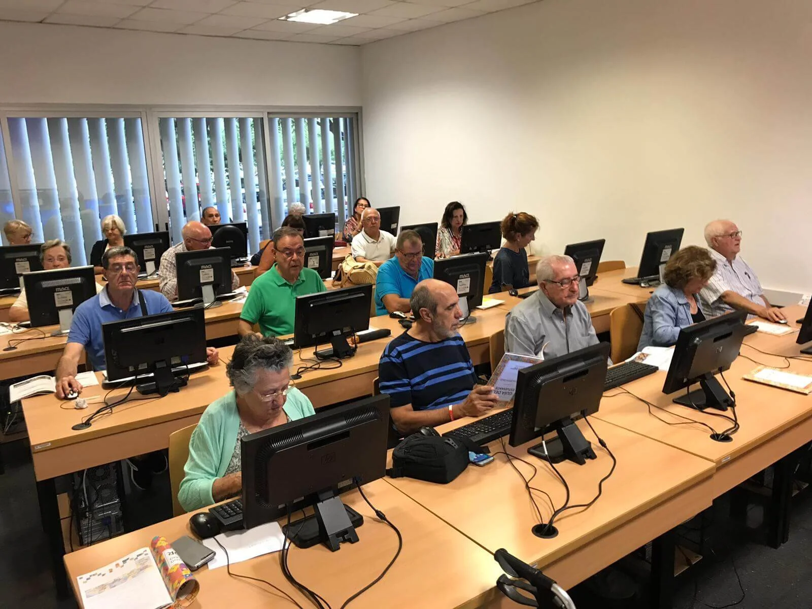 alfabetización digital adultos mayores UJI.jpg