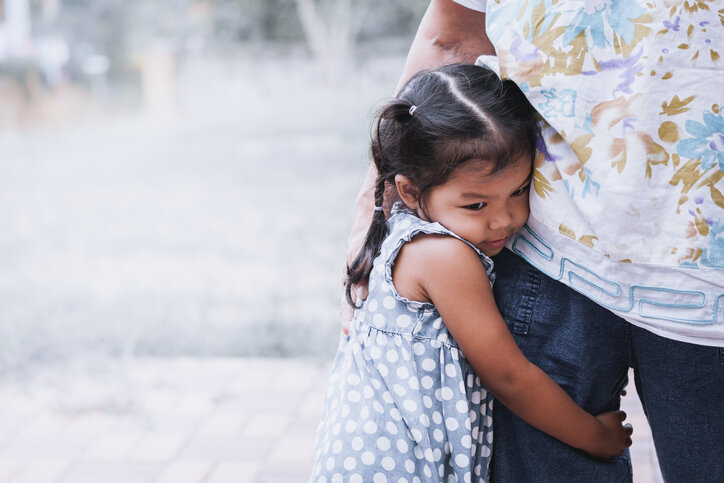 How to Handle Separation Anxiety Disorder in Children this Back-to-School