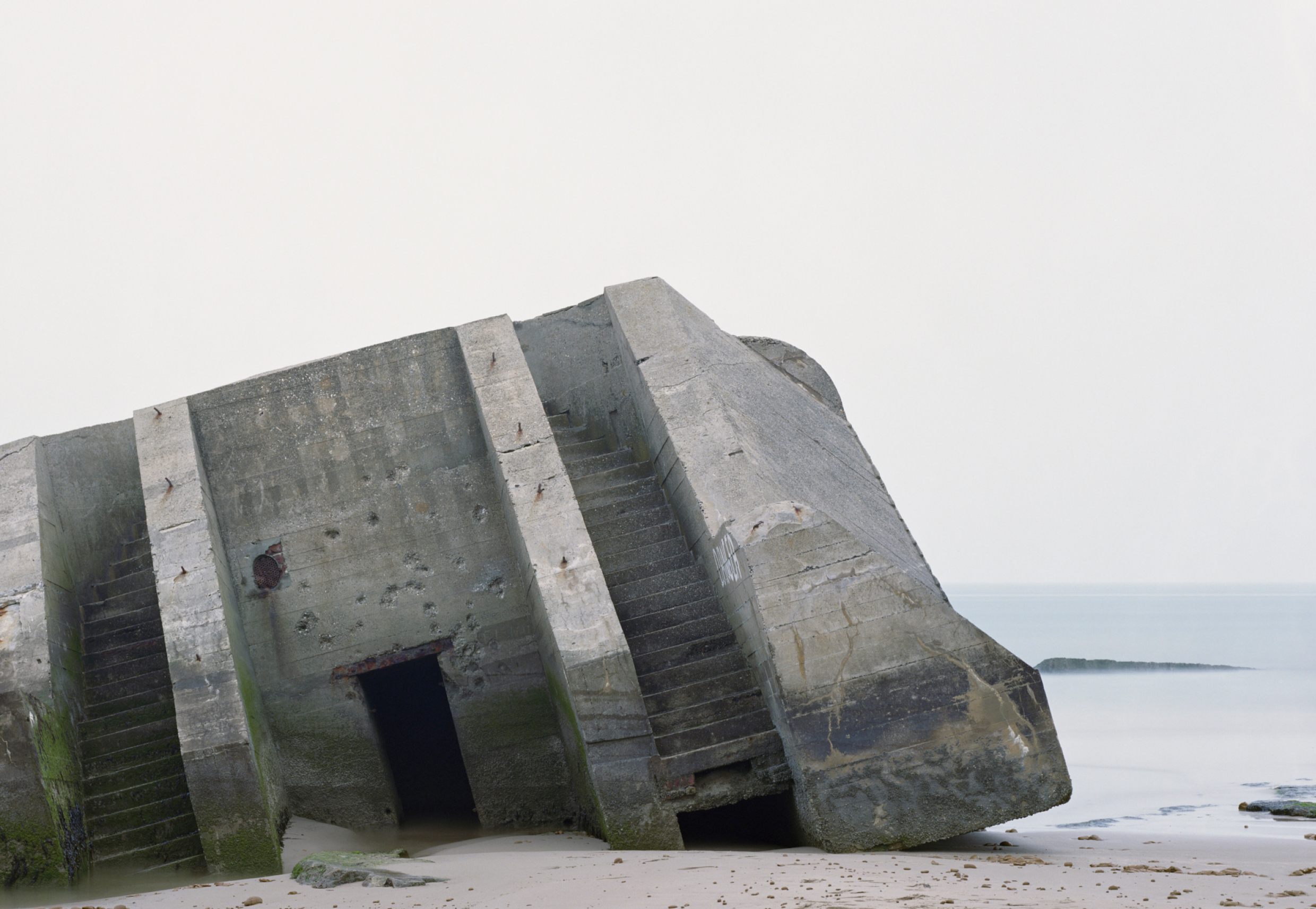 PHOTOGRAPHY EXHIBITION & BOOK LAUNCH THE LAST STAND MARC WILSON, LONDON, 2014 > FEATURED ON VICE <