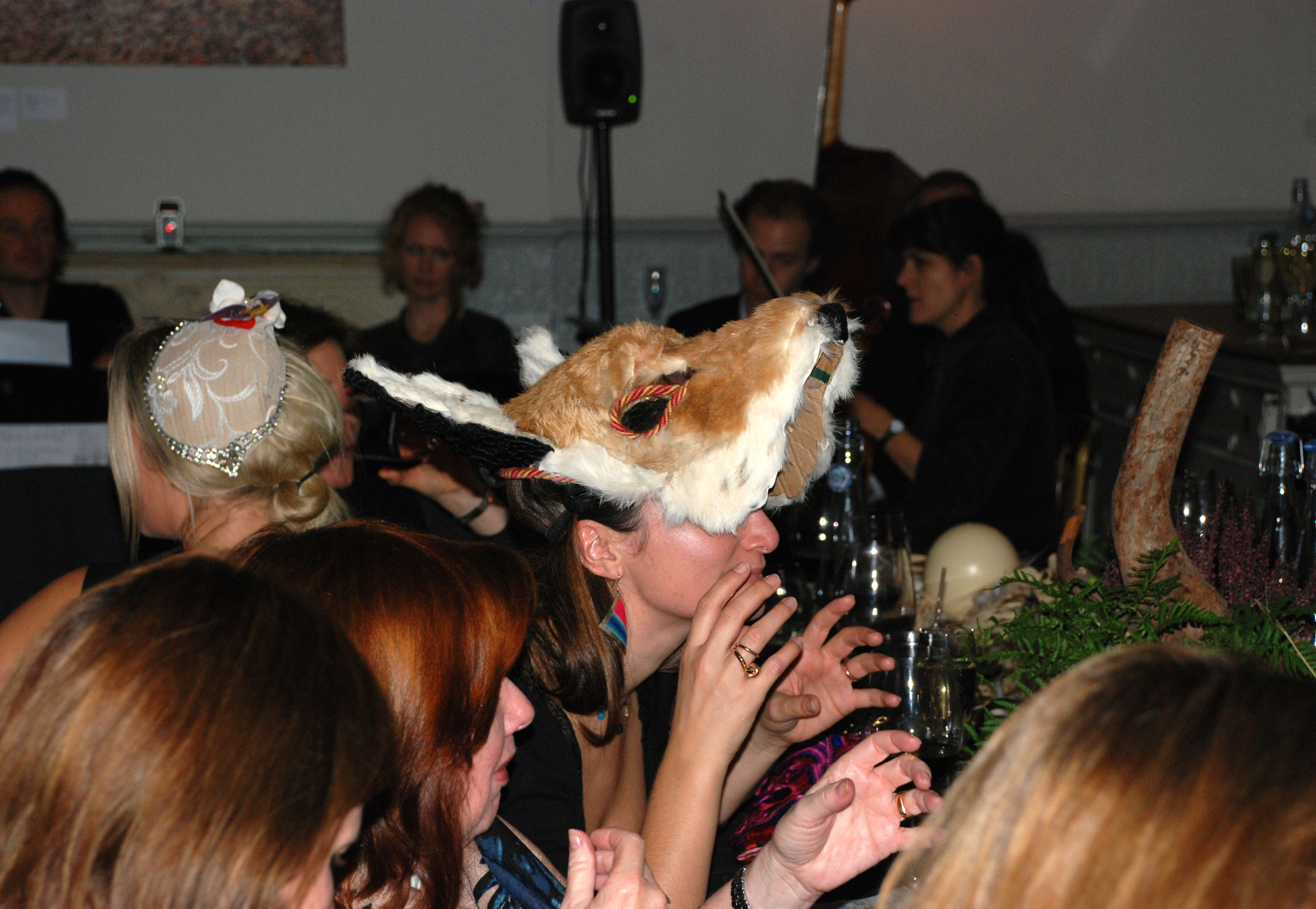 FOOD & MUSIC EVENT EATING SOUND THE TRUSCOTT ARMS LONDON, 2014 > FEATURED IN THE RESIDENT <