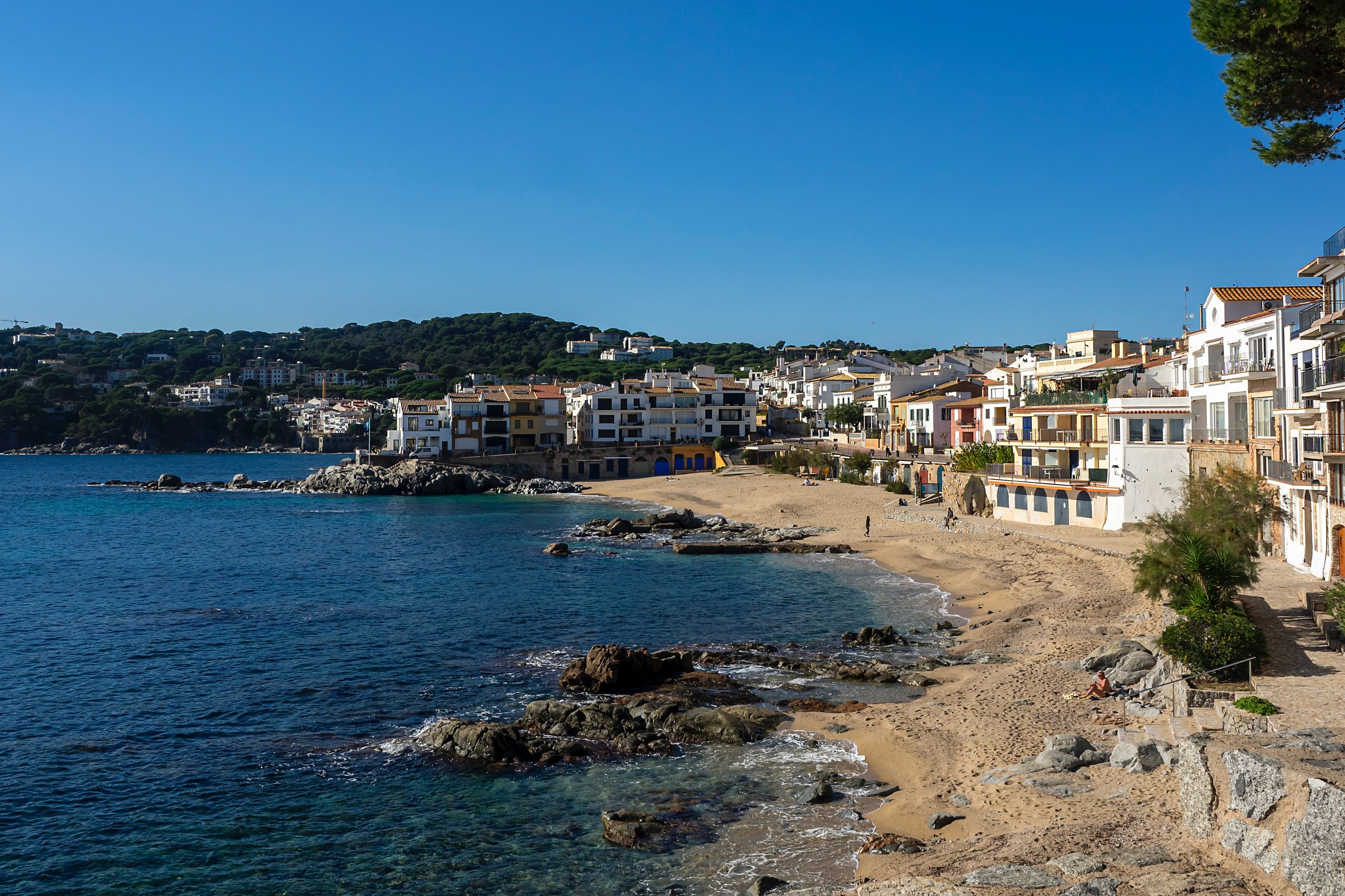 Hiking Day Tour Costa Brava, Spain with Lunch in a Fishing Village