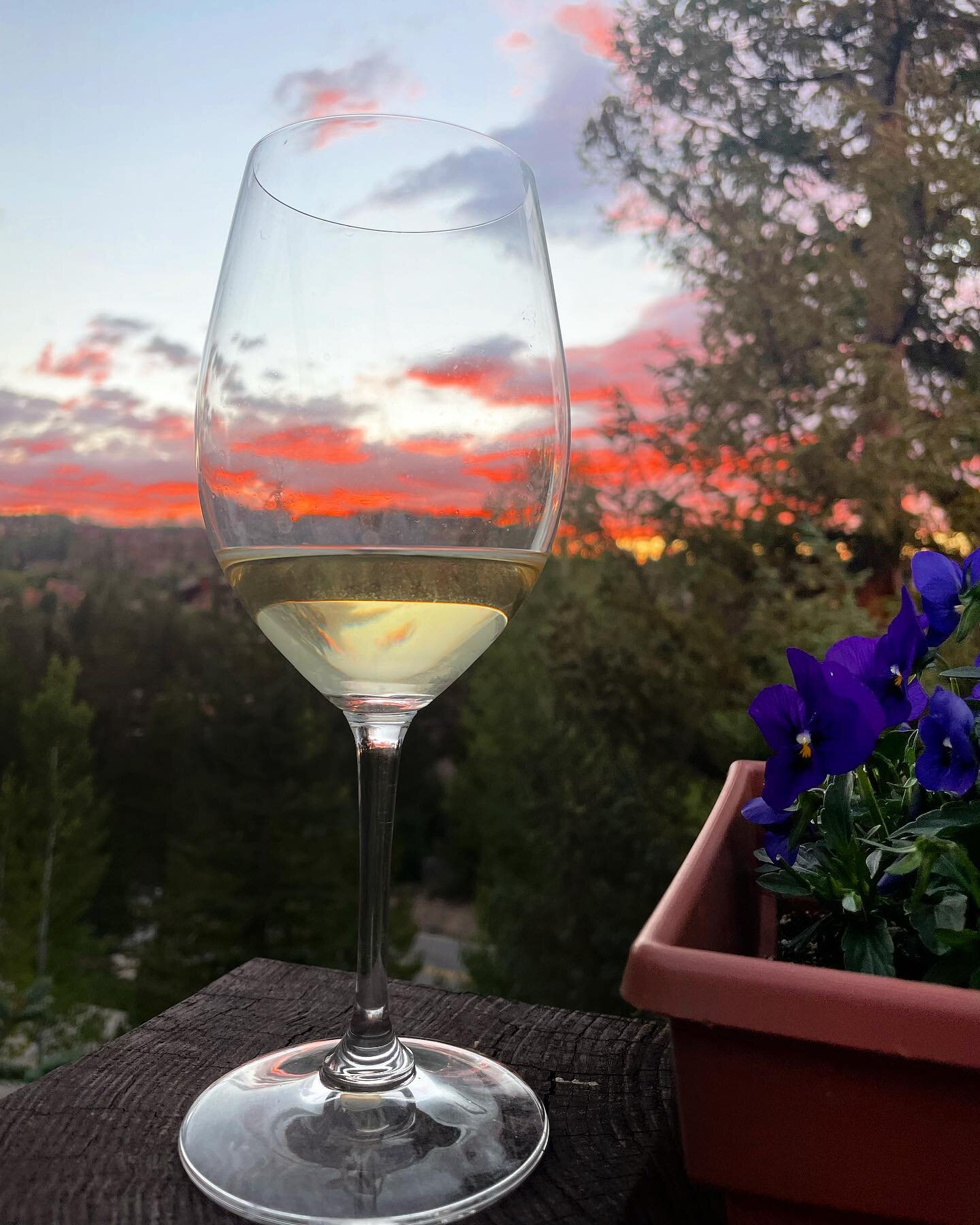 Sunday Sunsets 🌅 🍷 Thanks to everyone that dined with us at Deno&rsquo;s this weekend!