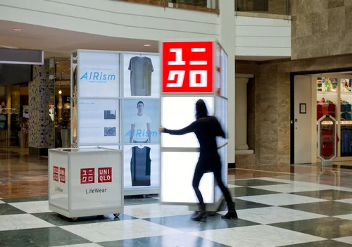 Uniqlo-in-the-Box