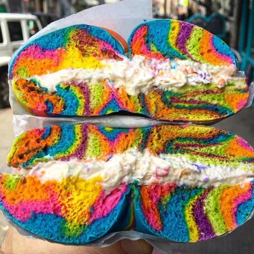 The crazy Rainbow Bagel Craze