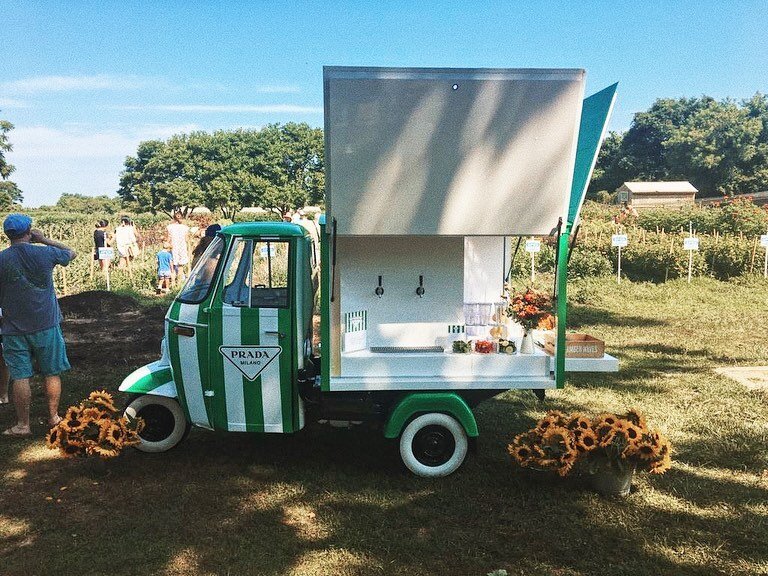 Beep beep! A fun project for @prada with a beverage cart. We teamed up with @bubblesandbrewsny for this cutie to jet out to the Hamptons. 

#foodtruck #beveragetruck #prada #hamptons #thehamptons #luxury #luxuryeventrentals #popup #popupshop #popupsh