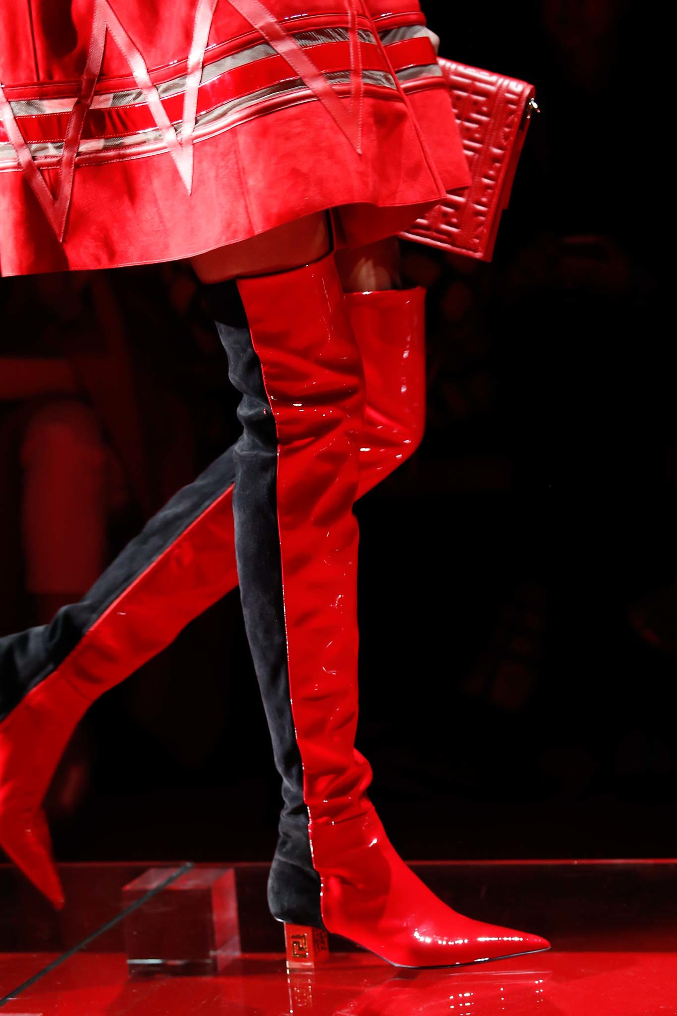 06-04-accessories-trends-fall-2015-thigh-high-boots.jpg