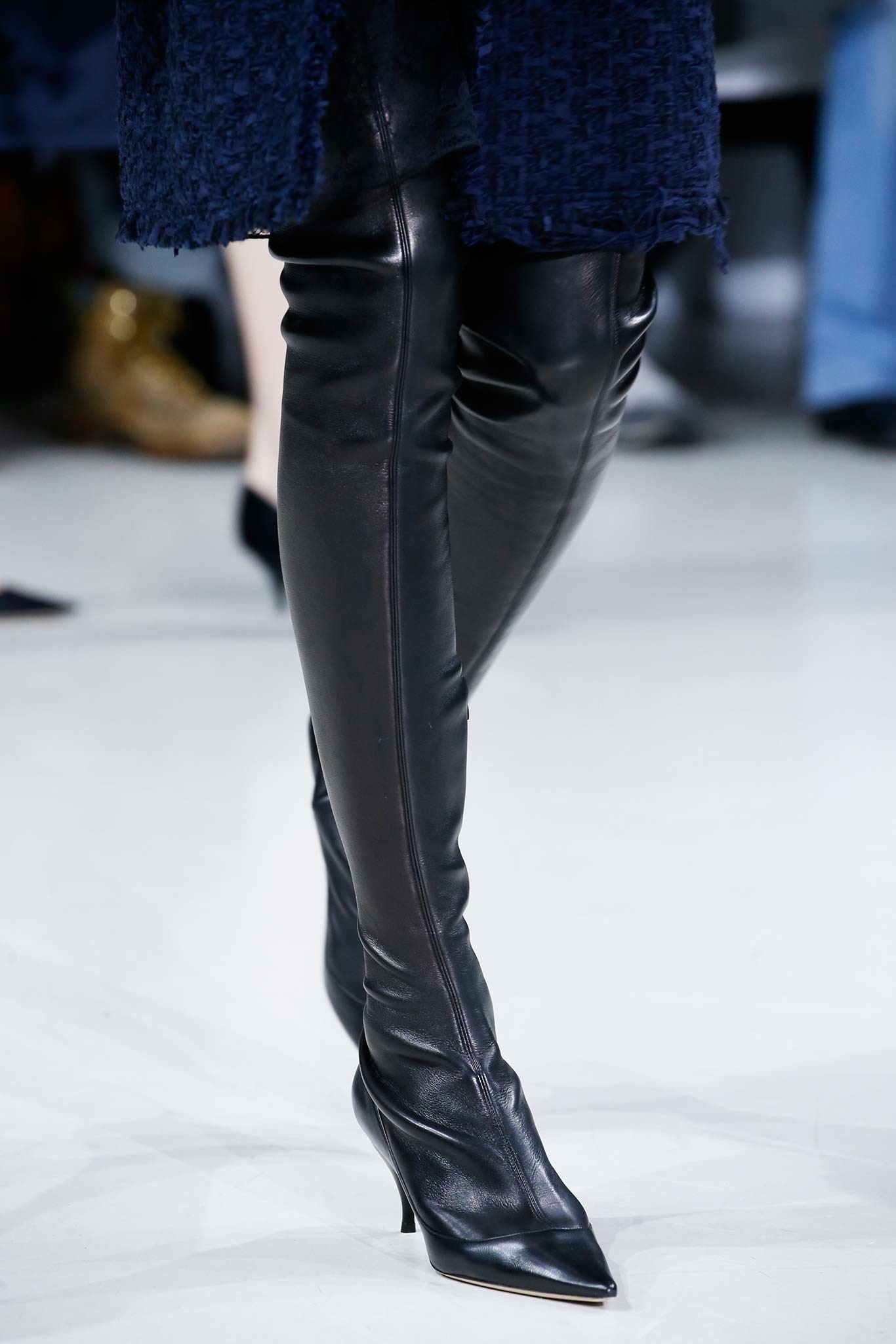 06-05-accessories-trends-fall-2015-thigh-high-boots.jpg