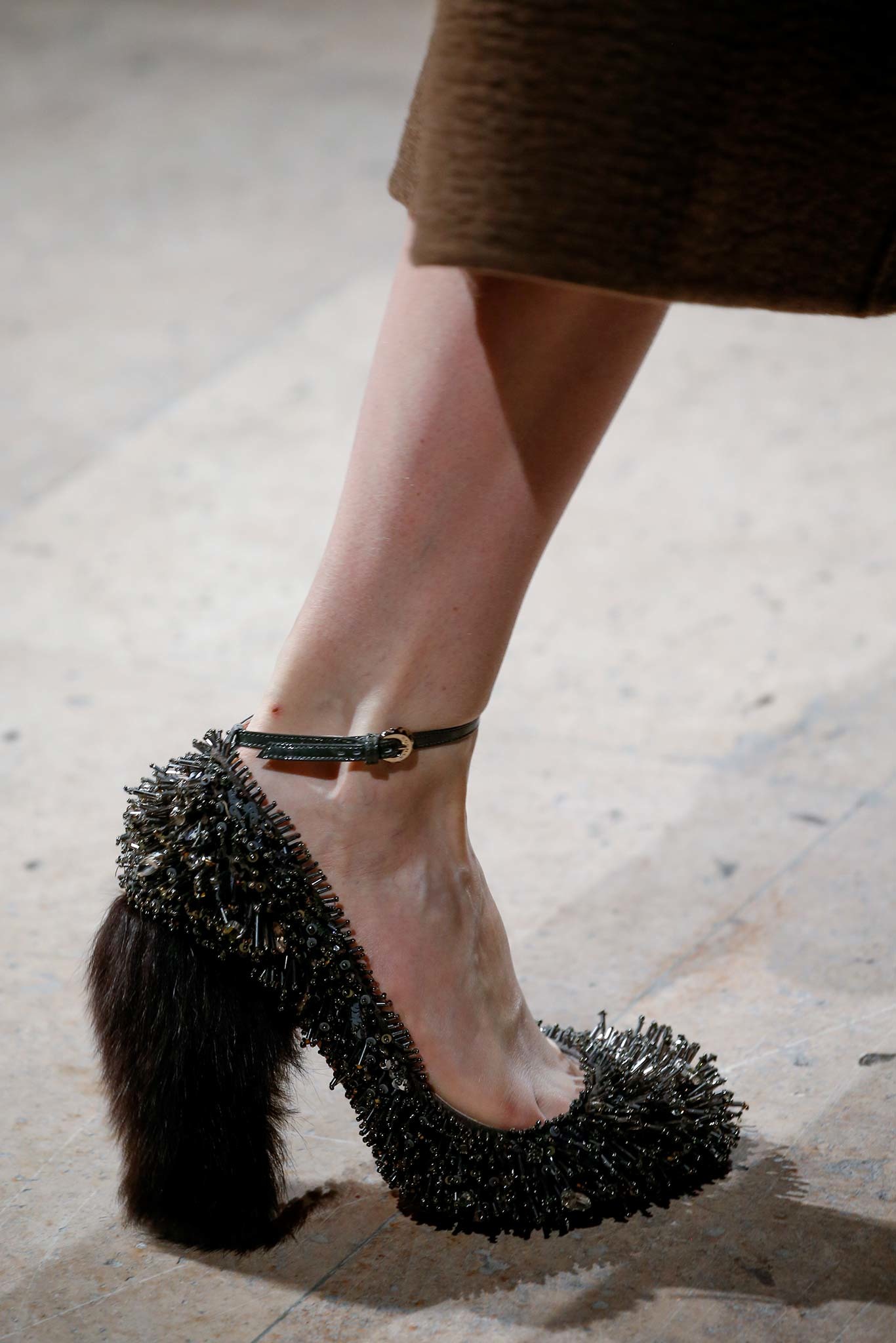 10-02-accessories-trends-fall-2015-mary-janes.jpg