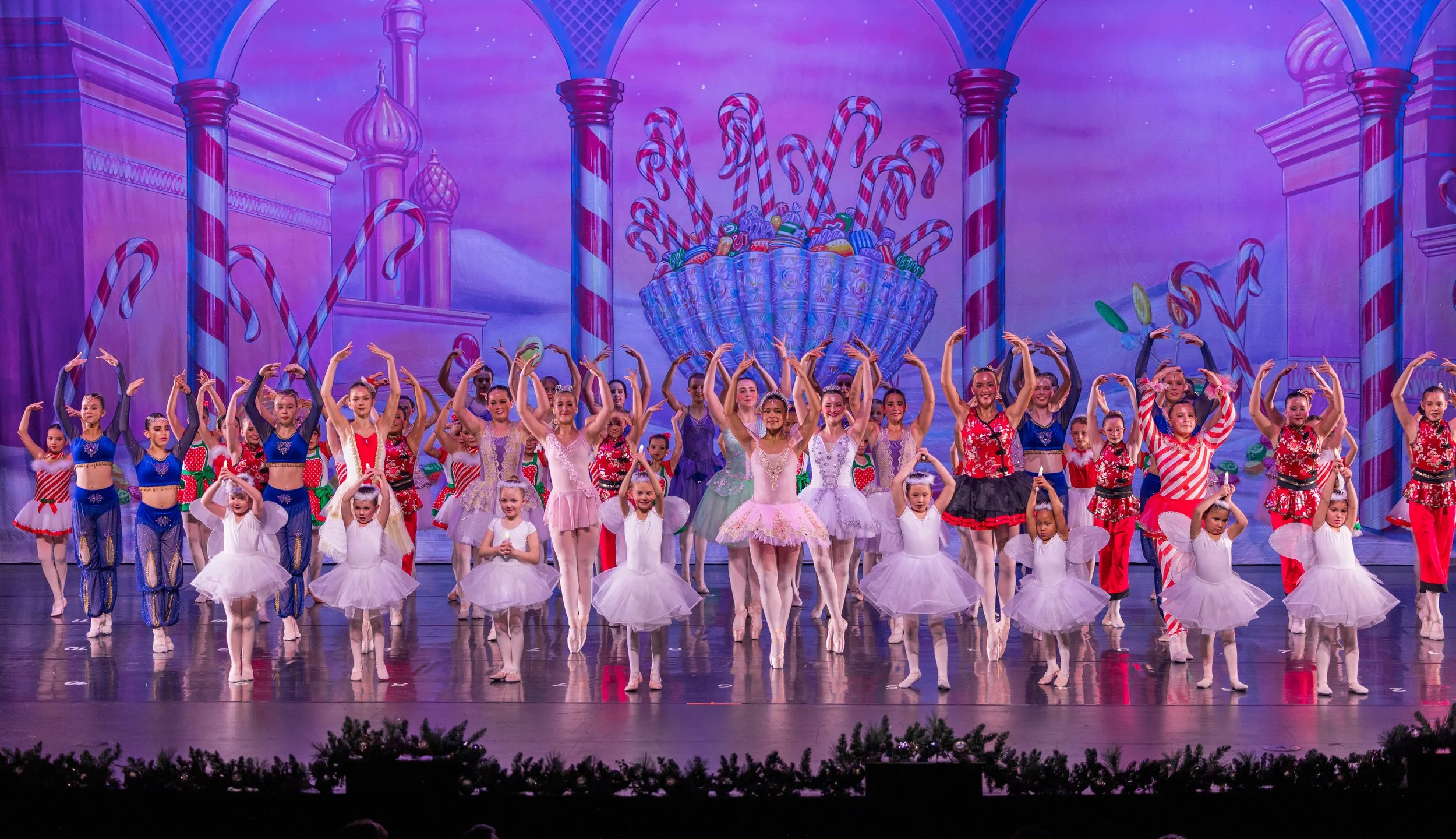 Nutcracker DDW 25-275.jpg