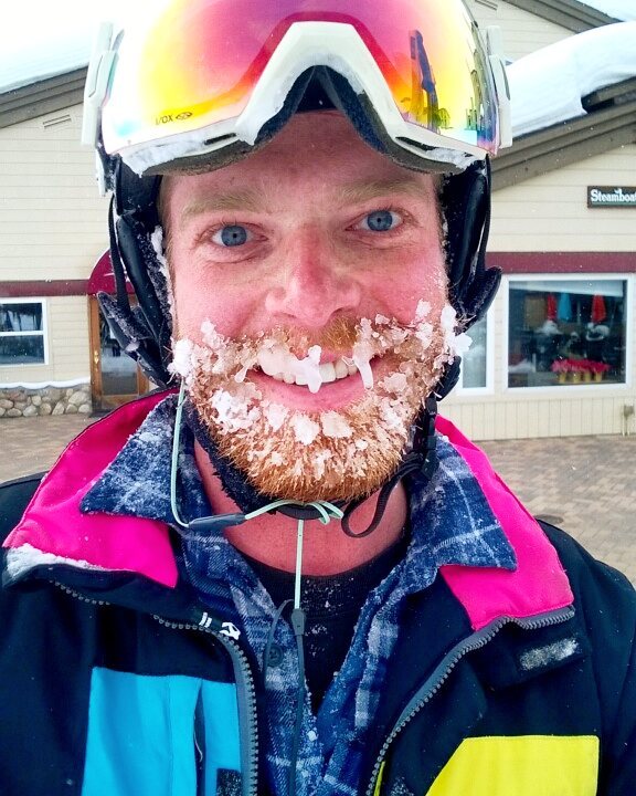 The happy face of a pow day. And now, building poles! #skialldayworkallnight #bambooisbetter #skiing #powderday #steamboat @justandrewprolly.jpg