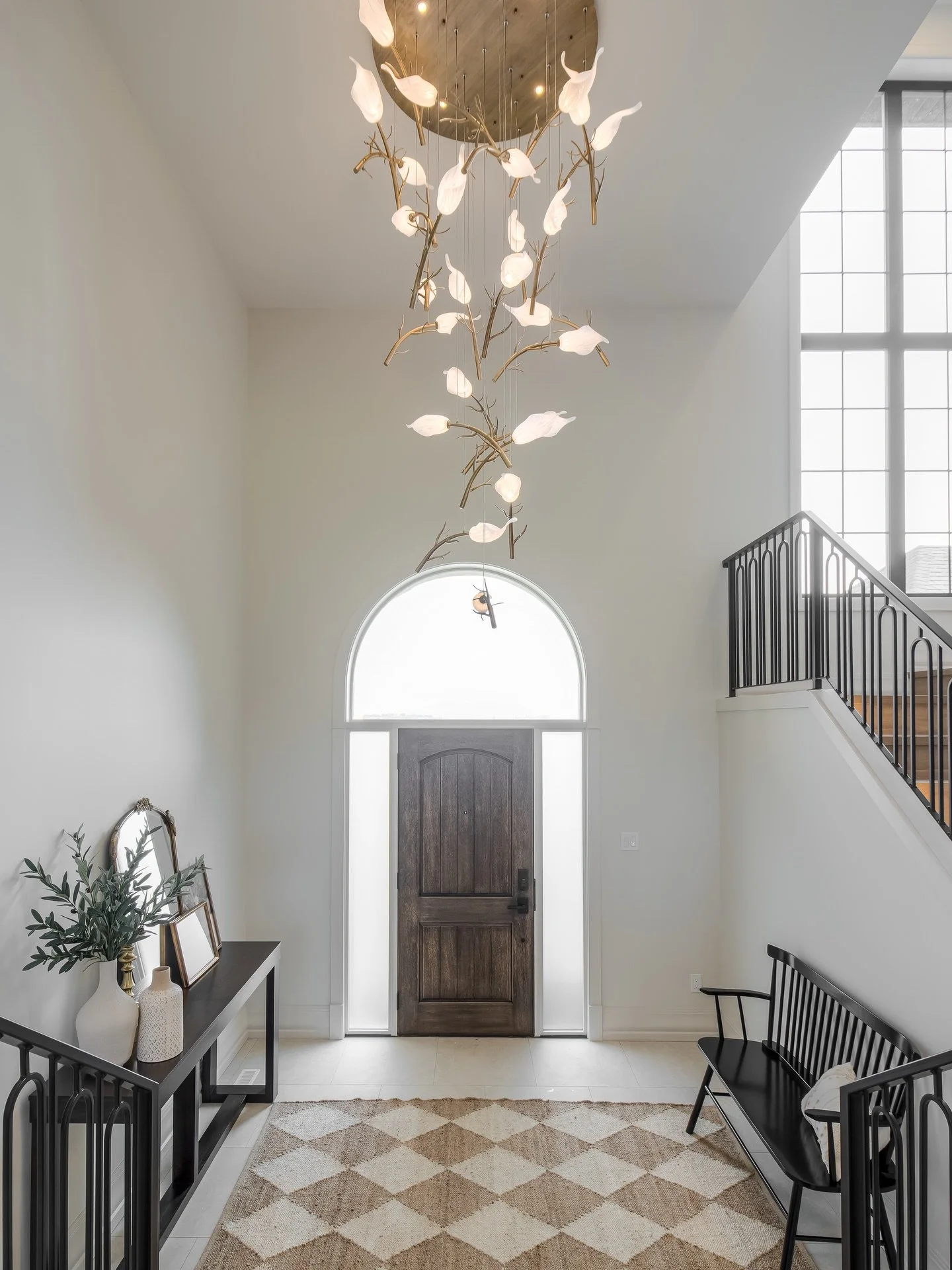 When a home is designed with intention, hosting the holidays feels effortless. Proud to create spaces our clients love to share. 🤍✨

#MathewsDesignCo #IntentionalDesign #HolidayHosting #DesignedToGather #InteriorDesignStudio #LuxuryInteriors #Timele