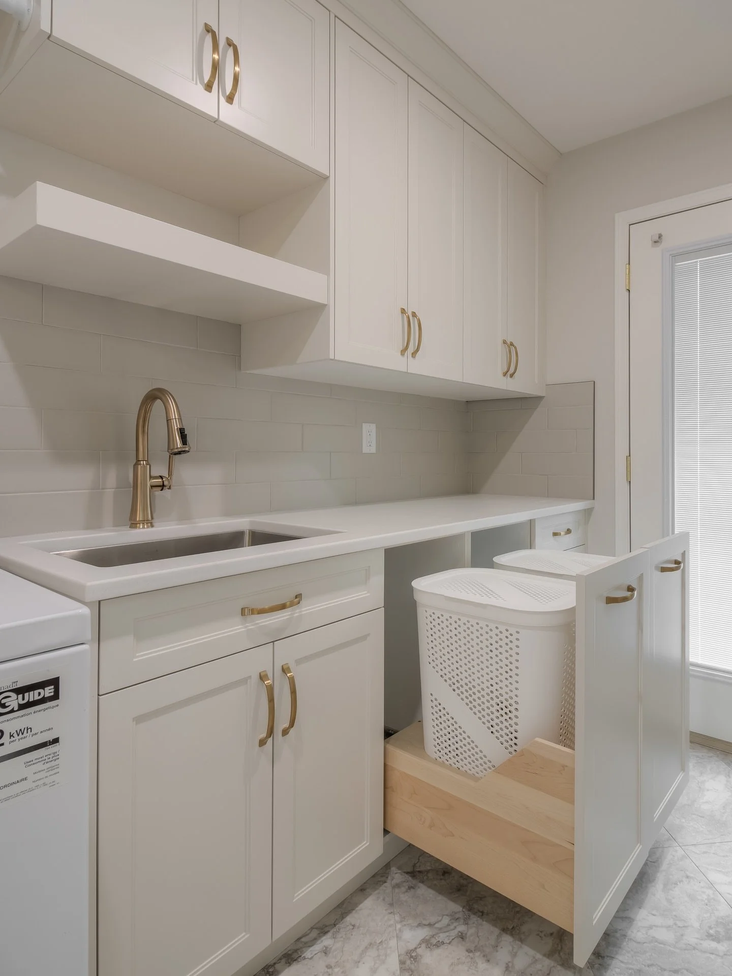 ✨ DESIGN TIP TUESDAY ✨ 

Treat utility spaces like any other room &mdash; function first, but never skip the details. 

Your laundry room doesn&rsquo;t have to be an afterthought. By maximizing vertical storage, upgrading finishes, and adding smart b
