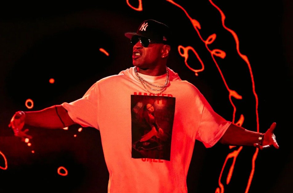 LL Cool J (@llcoolj) announces that his 14th Studio Album, &ldquo;The FORCE,&rdquo; will be released on Friday September 6th.

FORCE is an acronym for Frequencies of Real Creative Energy.

The Q-Tip produced project features heavy hitters, the likes 
