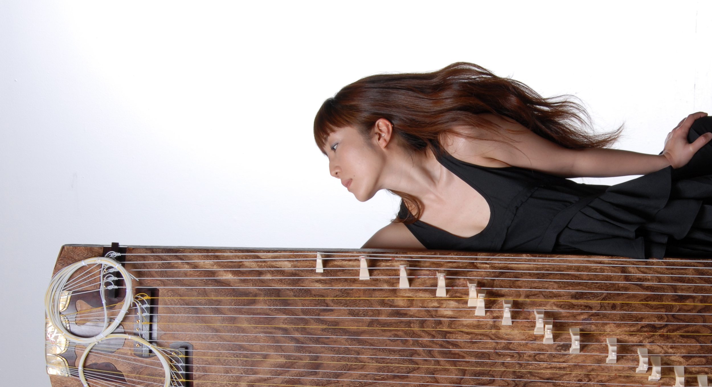13 & 20-string Koto player / Composer / Improviser / Computer Sound Artist Yumi Kurosawa