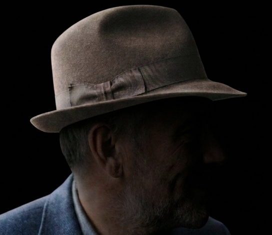 HAT+RIGHT.png