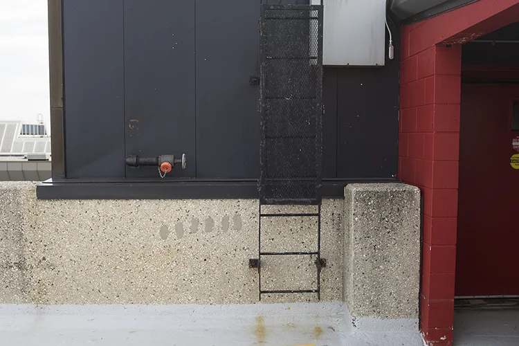   University of Wisconsin - Milwaukee   ART 350 - Visualizing Ideas in Photography   Assignment: The Paradox   Fall 2015  