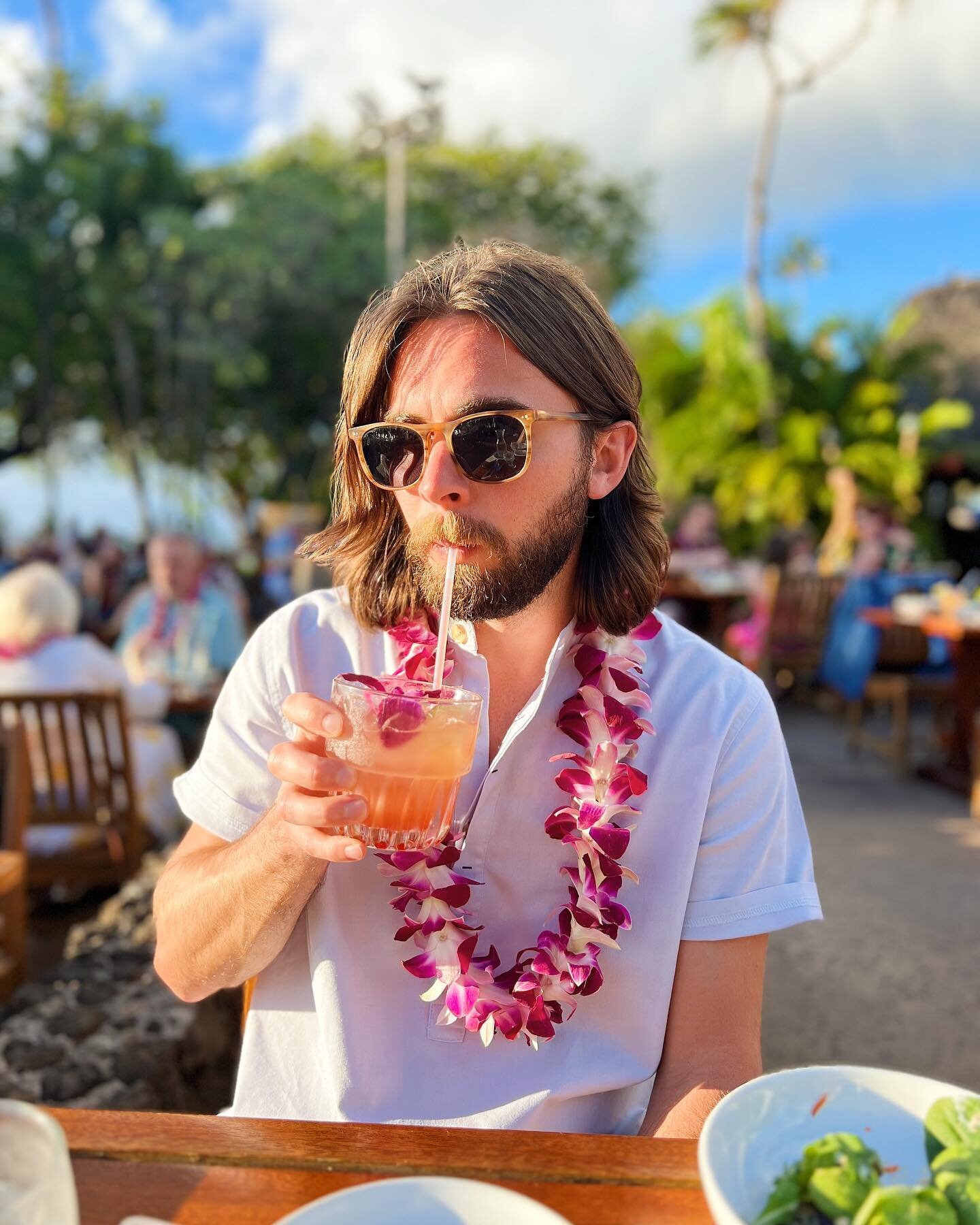 Mauiiii 🏝️😎🌺
(a few weeks late)
We celebrated a wedding, drove the Road to Hanna, hiked, ate poke and sushi for every meal, swam with the turtles and picked up sea urchins, saw the whales, and generally just had a great time.