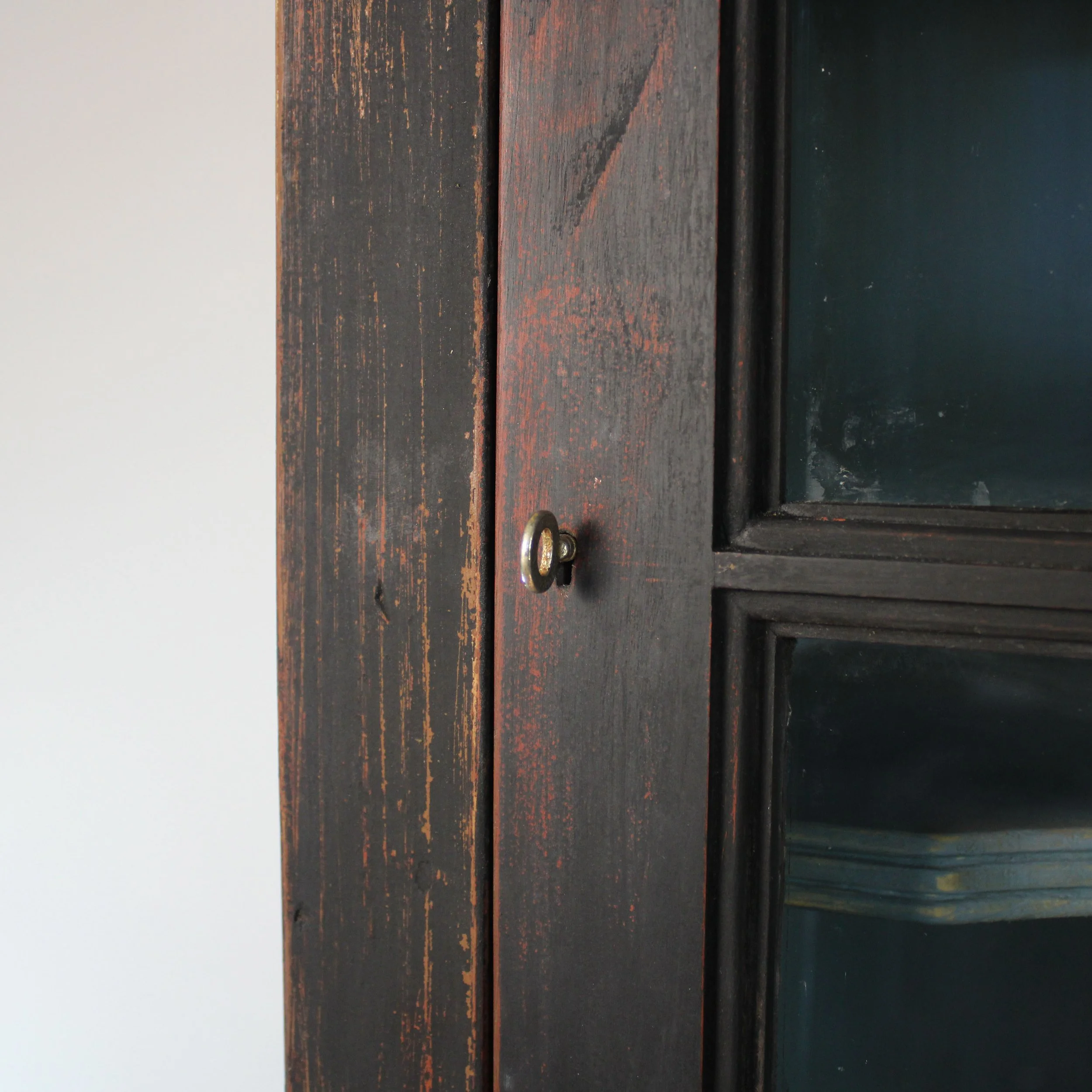 Glass Door Cabinet Detail1.jpg