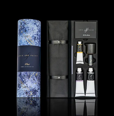 Love and Paint Privé