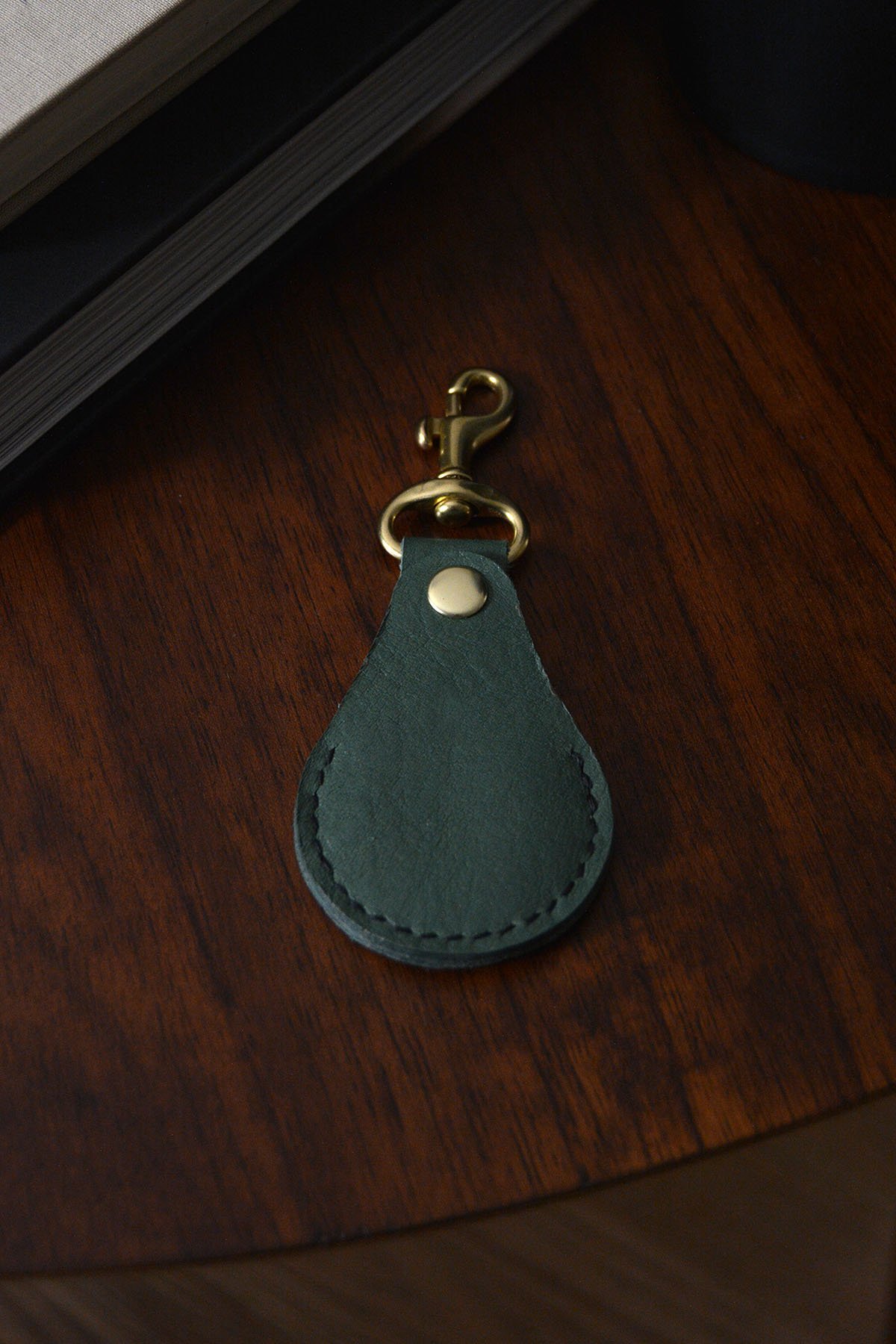 airtag-keychain-green.jpg