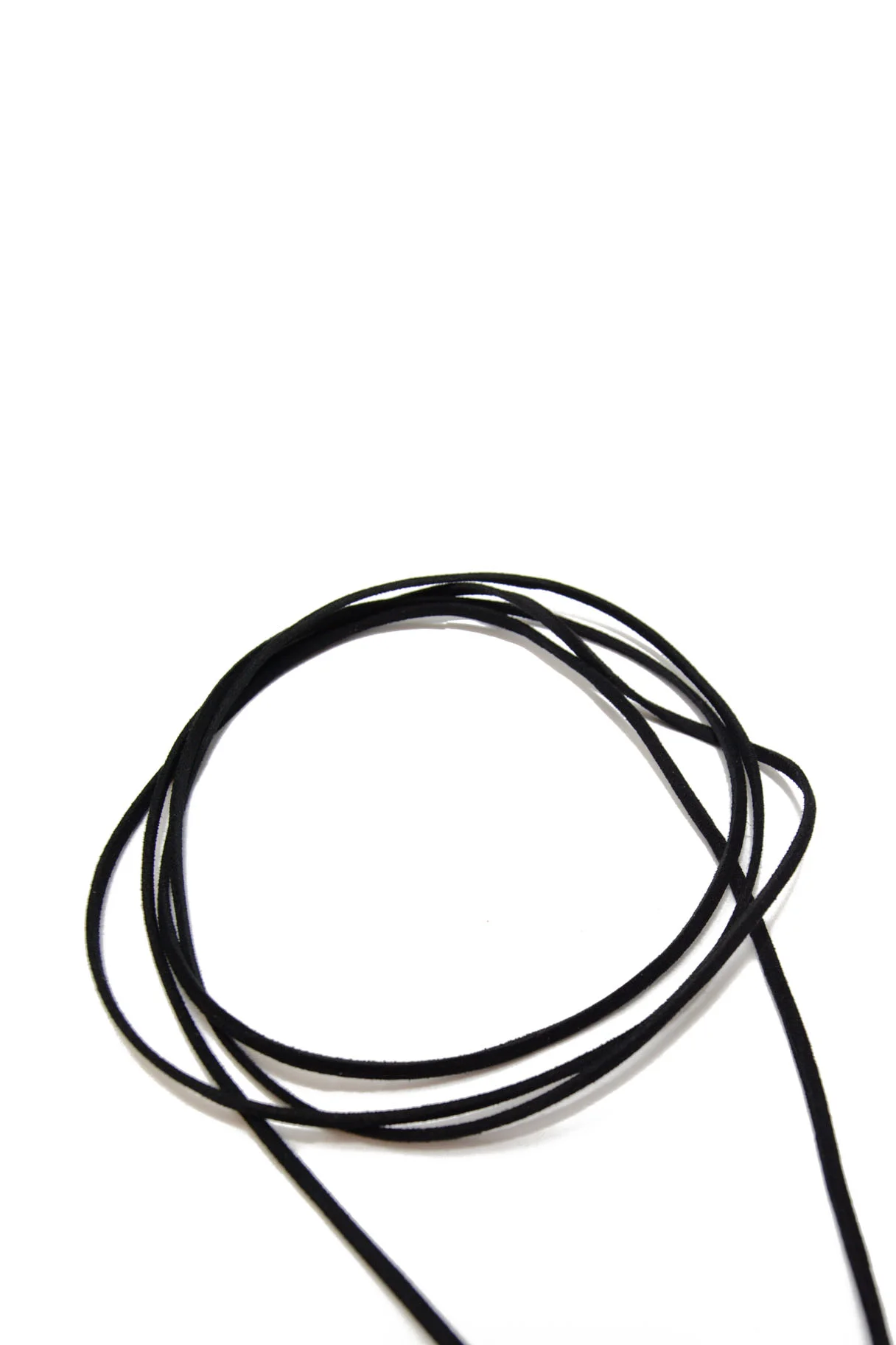 double tassel choker detail 2