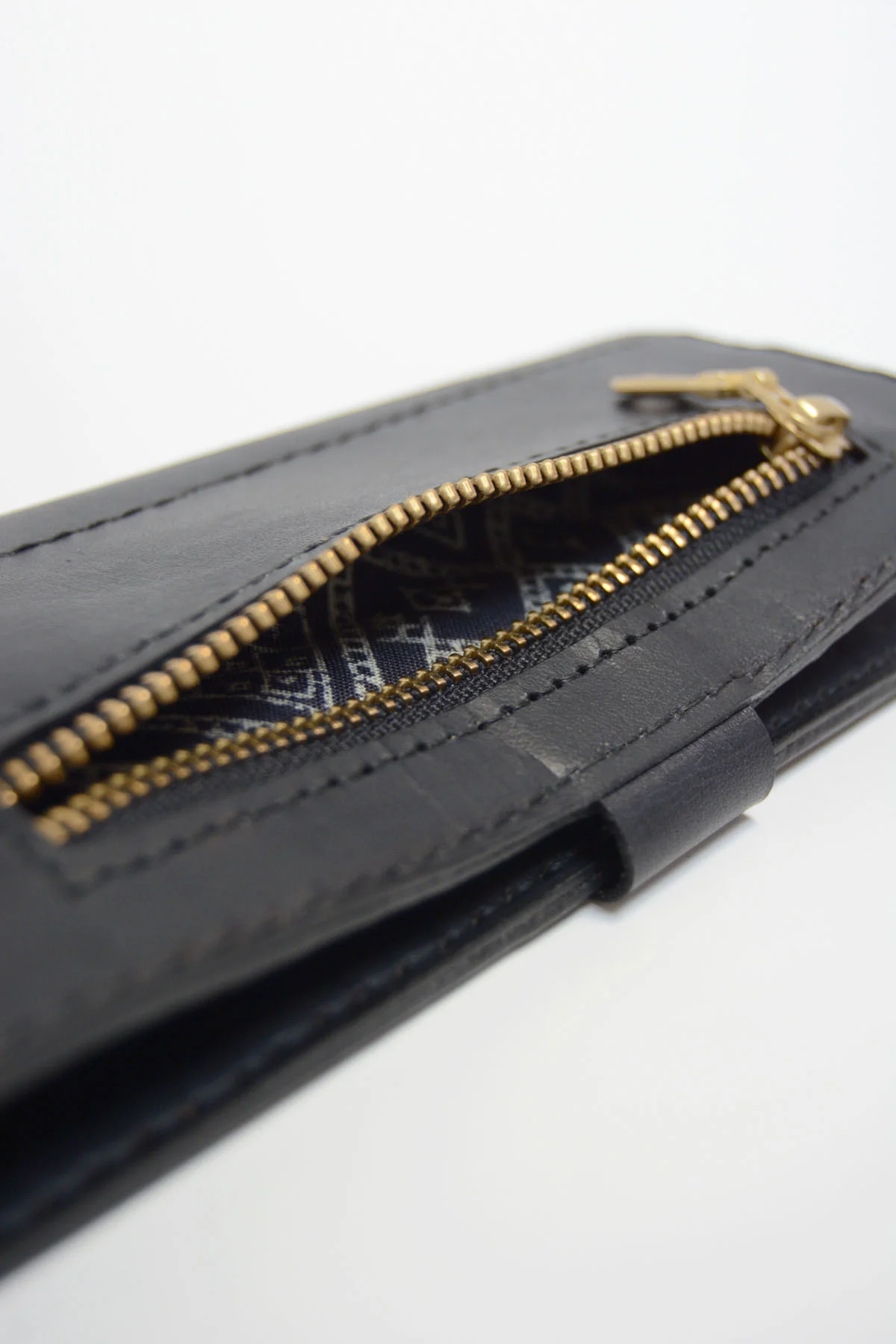 pocket-detail-sm.jpg
