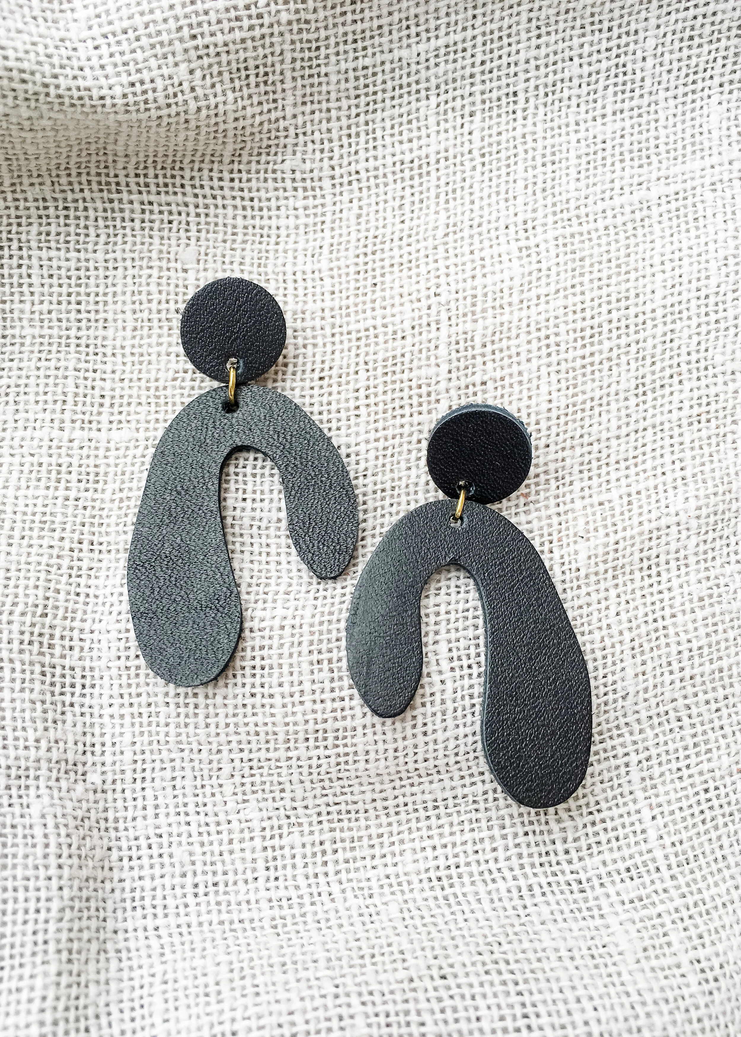 abstract drop earrings black