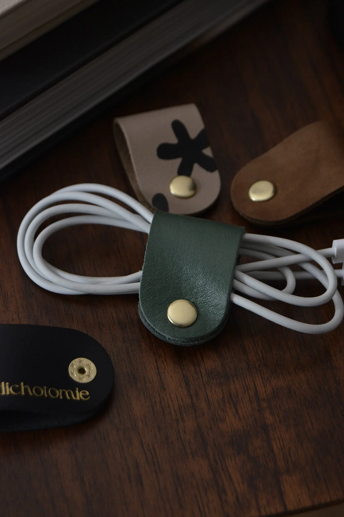 cord-organizers-detail.jpg