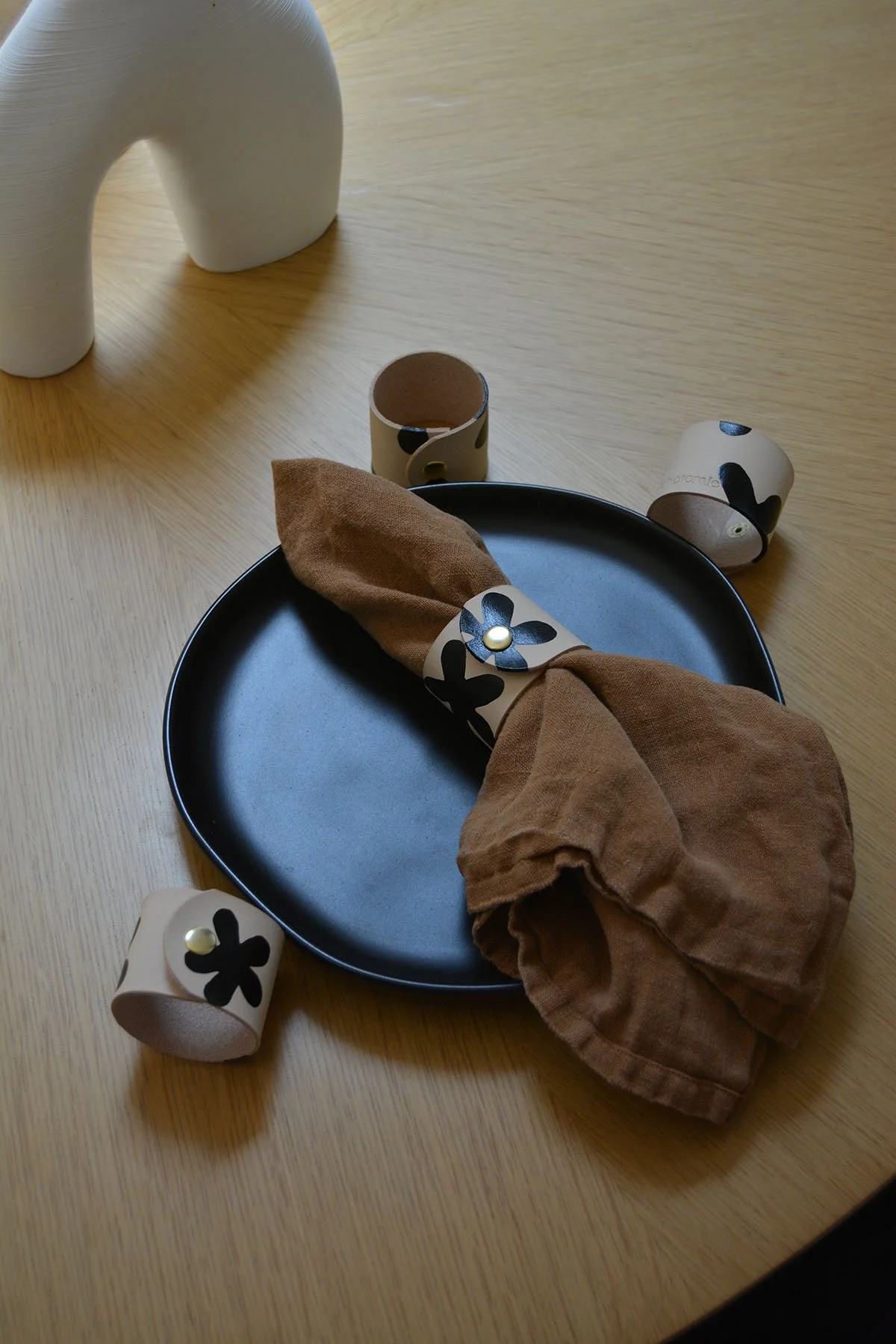 flower-napkin-ring.jpg
