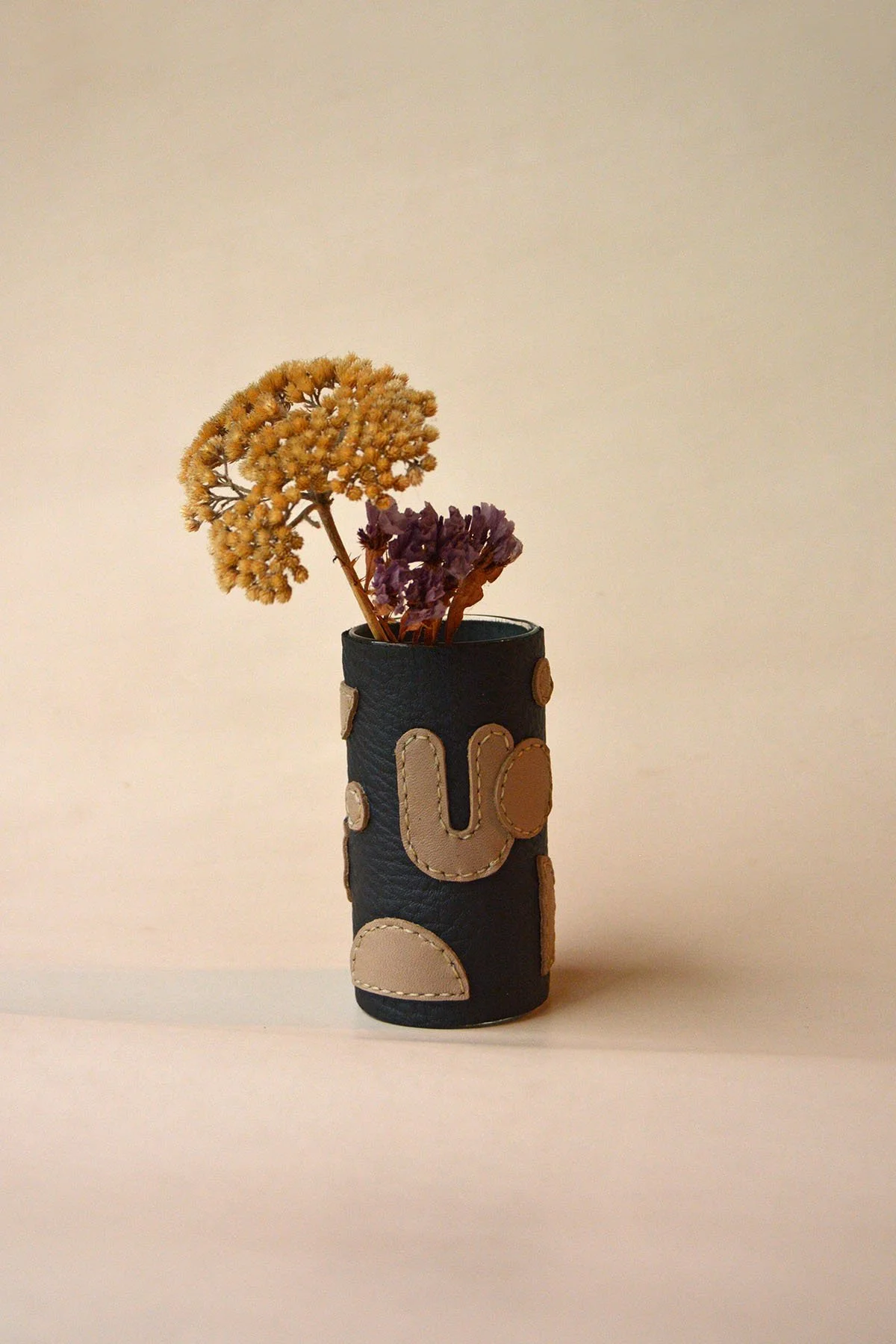 small-shape-vase-3.jpg