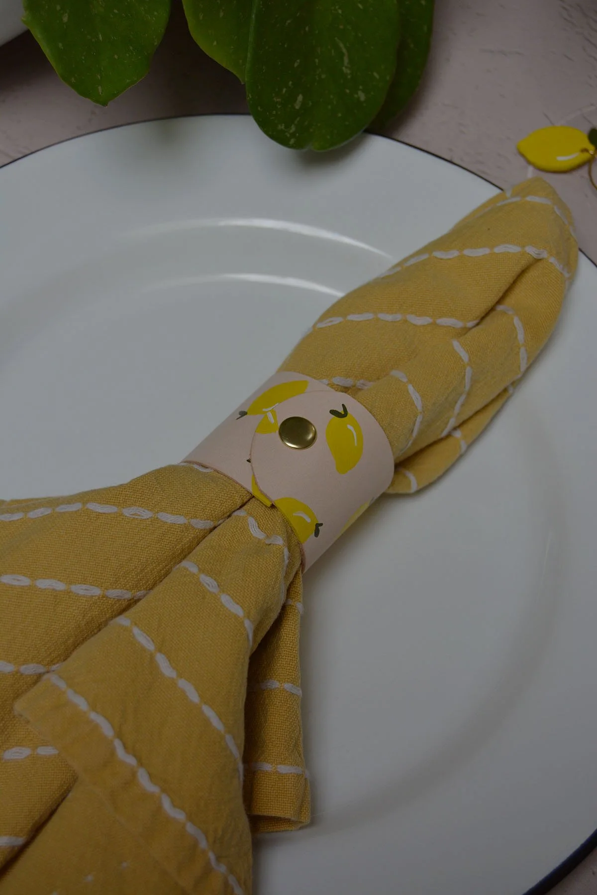 napkin-ring-lemon.jpg