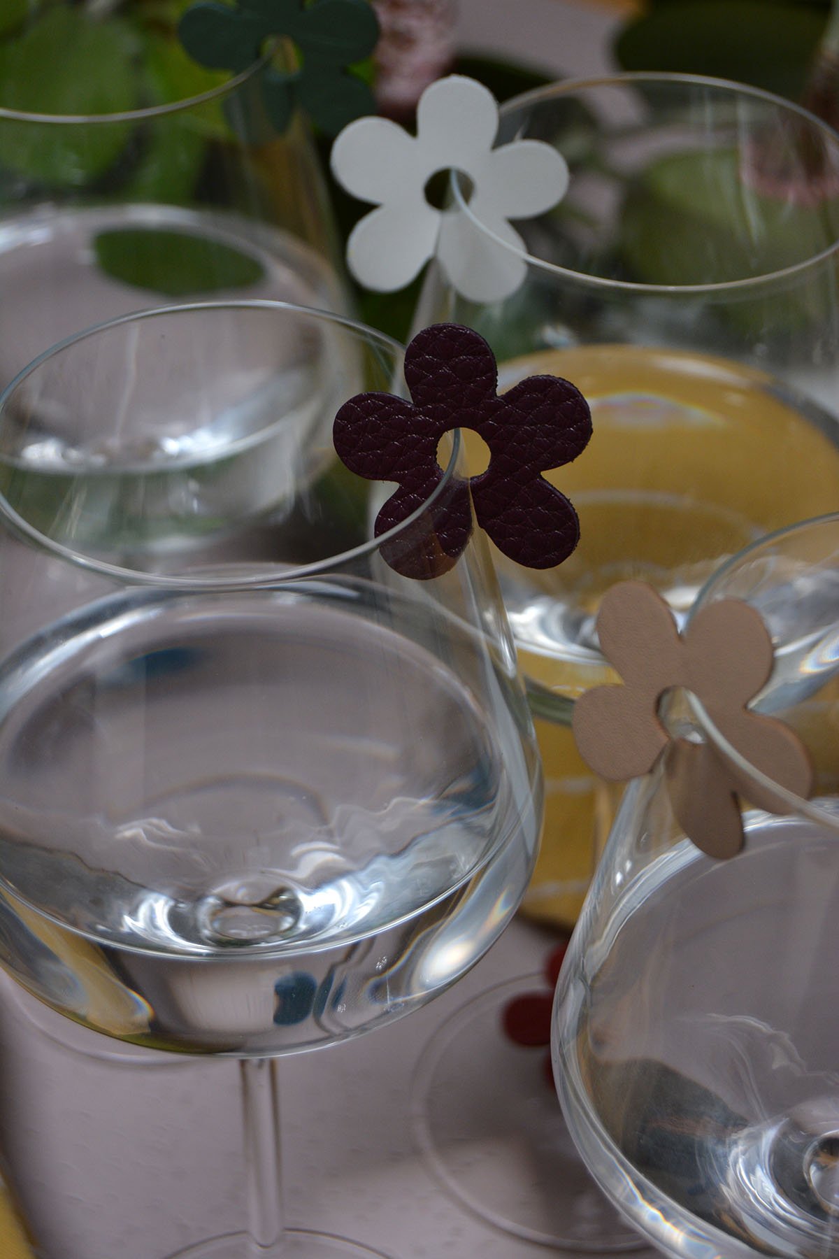 flower-wine-charms-rim-detail.jpg