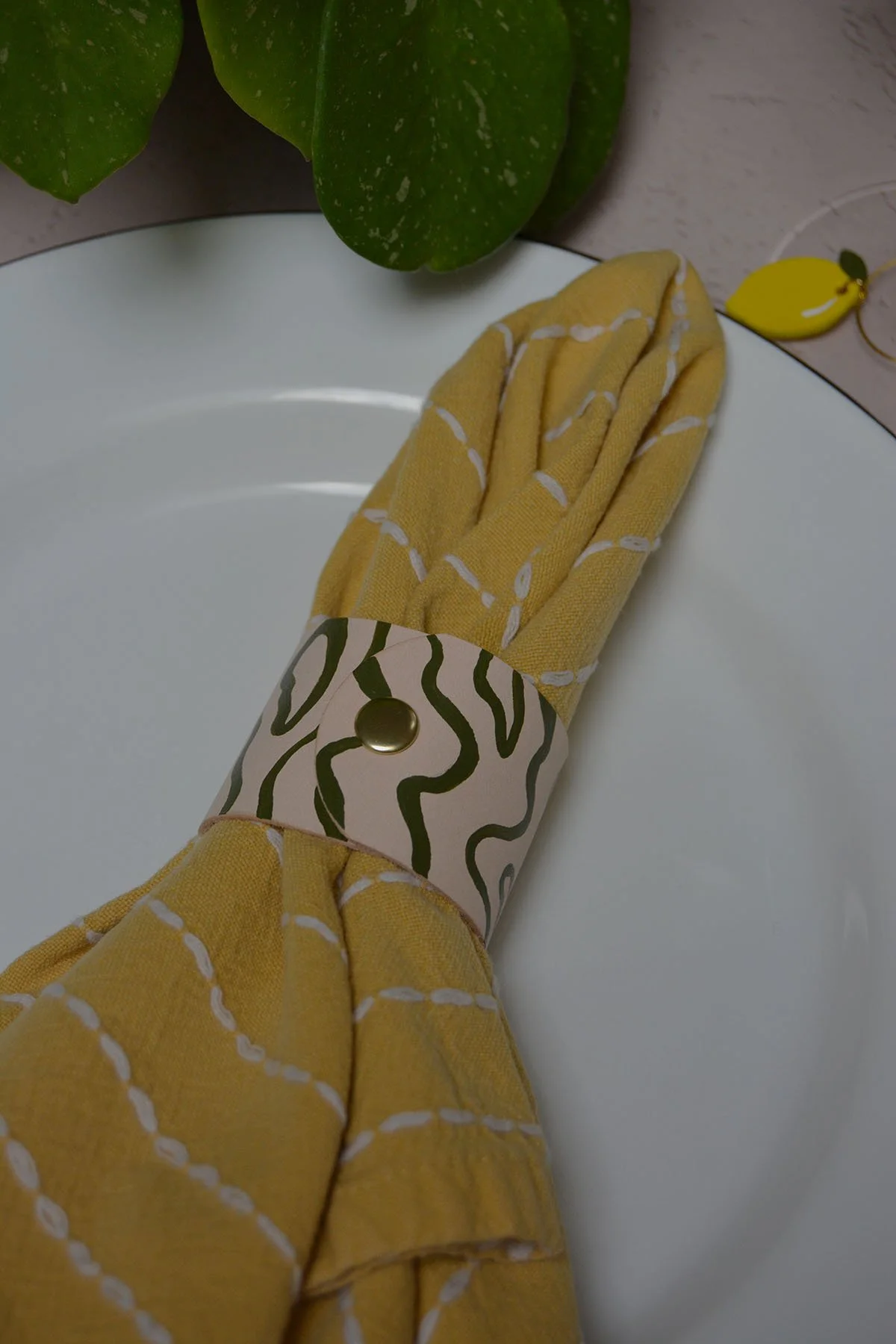 napkin-ring-squiggle.jpg
