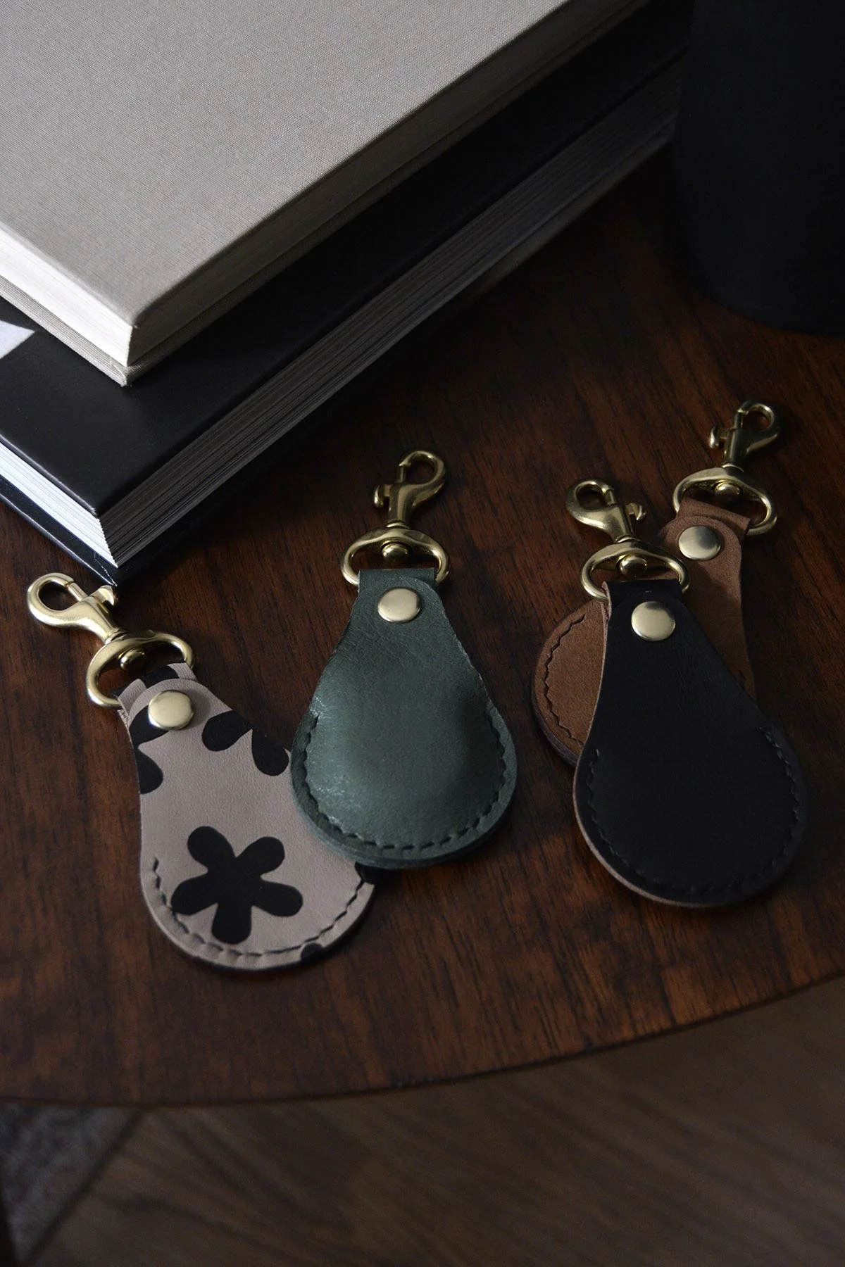 airtag-keychains-main-edit.jpg