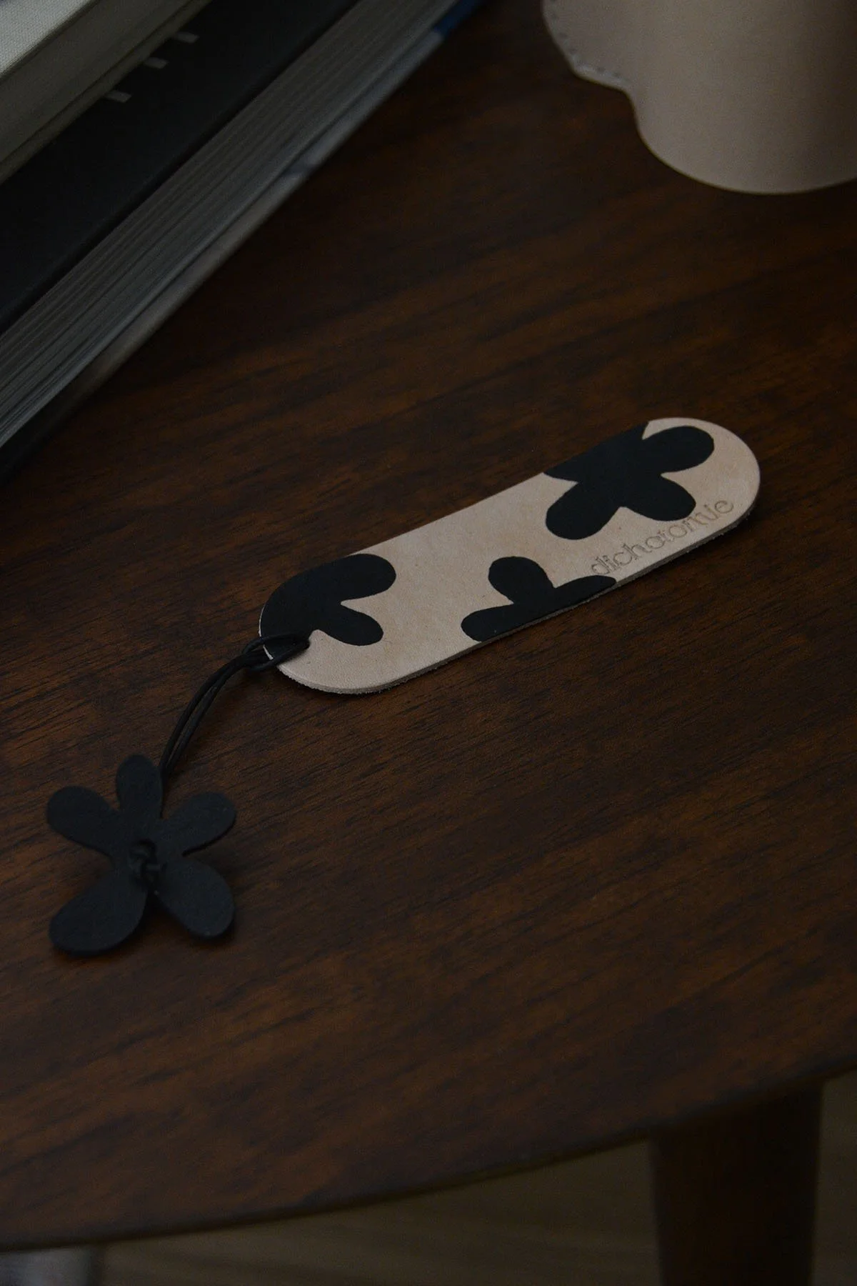 mini-bookmarks-flower.jpg