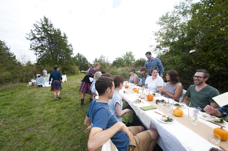 a.800.enos.farm.harvest.moon.dinner.outside.DSC_1971.jpg