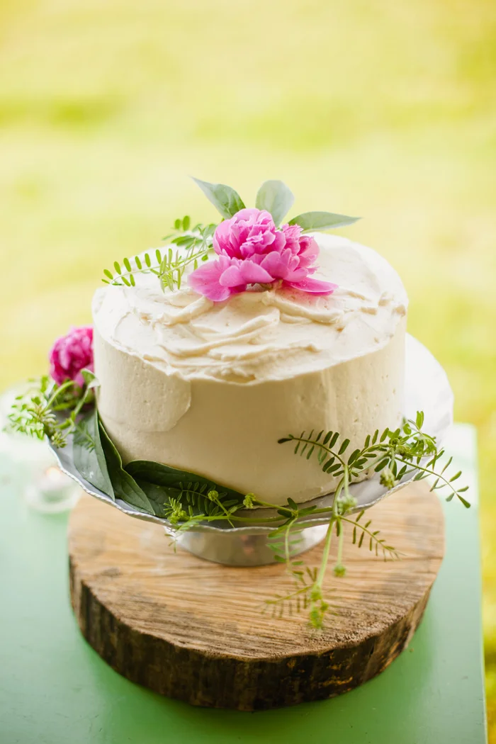 a.700.enos.farms.cake.flower.photo-148.jpg