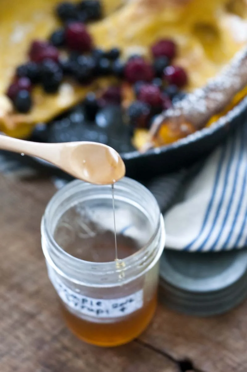 a.800.maple.syrup.waffle.coffee.gathering.table.DSC_5777.jpg