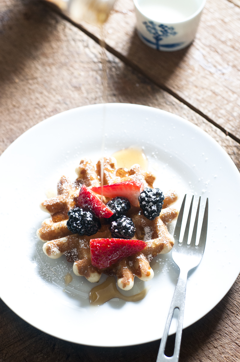a.800.waffle.syrup.coffee.gathering.table.DSC_5524.jpg